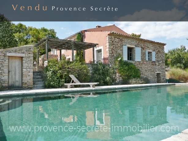 Haute Provence avec vue, demeure de charme en pierres à vendre